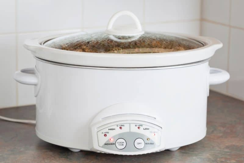 https://www.conserve-energy-future.com/wp-content/uploads/2021/02/Slow-cookers.jpg